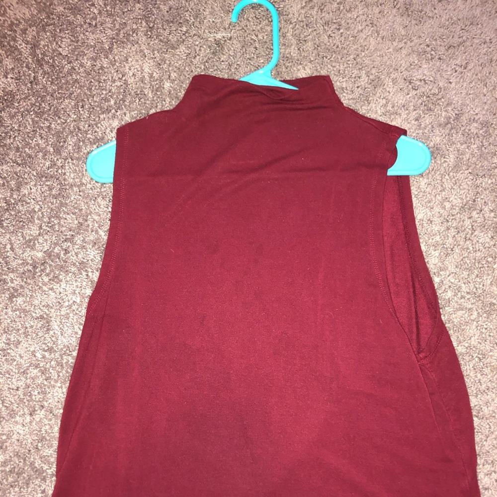 ❤️Maroon High neck tank❤️